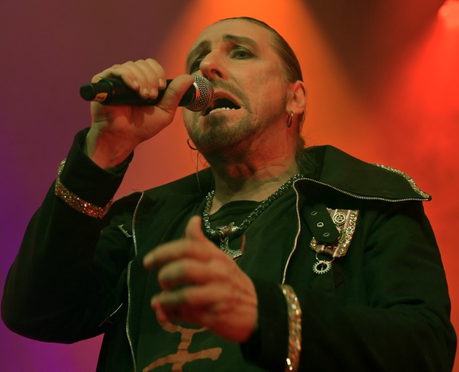 THERION: THOMAS VIKSTRÖM OVER LEVIATHAN